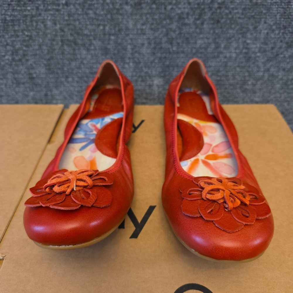 Børn Shoes Womens Size 11 Red Leather Ballet Flats Flower Comfort Round Toe